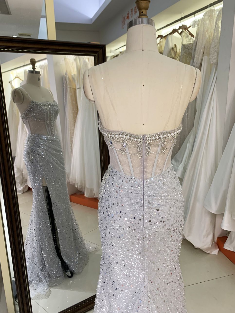 Latest custom crystal beading dress sequin fabric retro prom dress 2025 luxury elegant for women