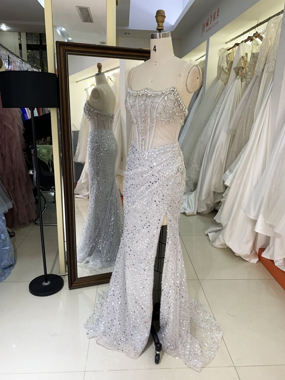 Latest custom crystal beading dress sequin fabric retro prom dress 2025 luxury elegant for women