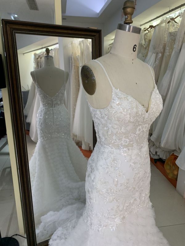 2025 New V neck embroidery lace elegant mermaid bridal white 3d floral dresses for a wedding guest