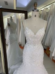 2025 New V neck embroidery lace elegant mermaid bridal white 3d floral dresses for a wedding guest