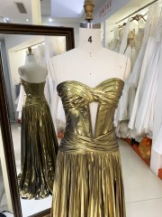 2025 New custom elegant women's pleat sleeveless back strap glitter gold A-Line Skirt prom dress for girl