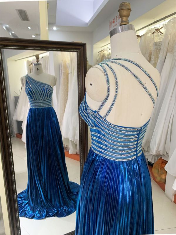 2025 New elegant glitter blue one shoulder crystal embellished gown satin fabric floor-length prom dress for women