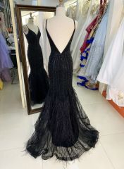 2025 wholesale black sleeveless mermaid crystal beading embellished fitted gown prom evening dresses with feathers