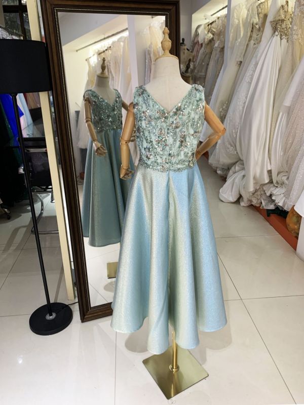 2025 green sleeveless embroidery beading A line lace up back children short evening shiny satin flower girls dresses