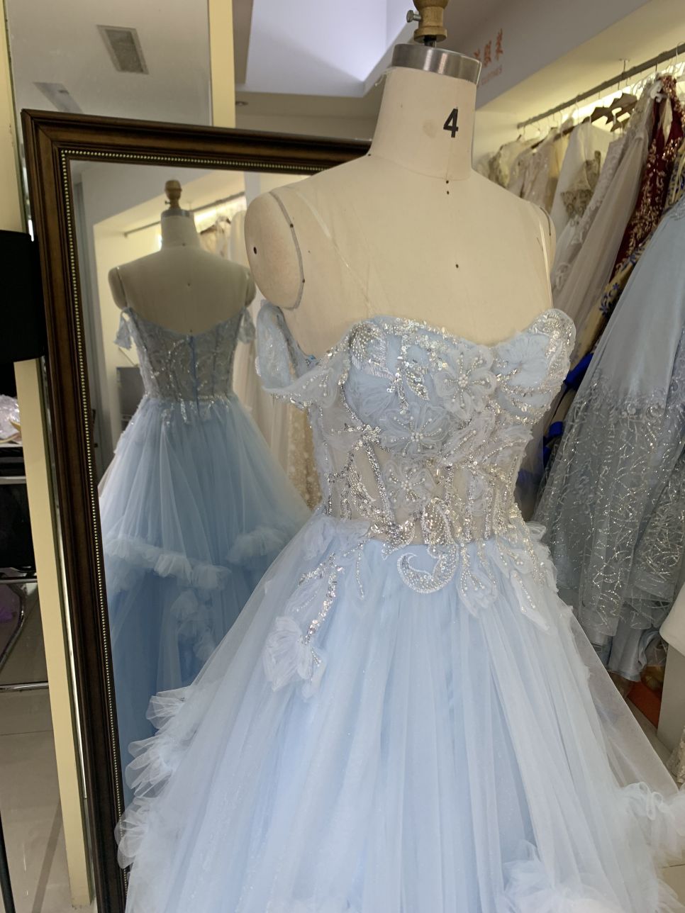 2025 light blue off the shoulder lace embellished corset bodice tulle formal princess ruffle prom dresses
