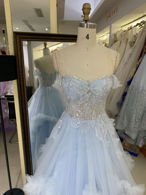 2025 light blue off the shoulder lace embellished corset bodice tulle formal princess ruffle prom dresses
