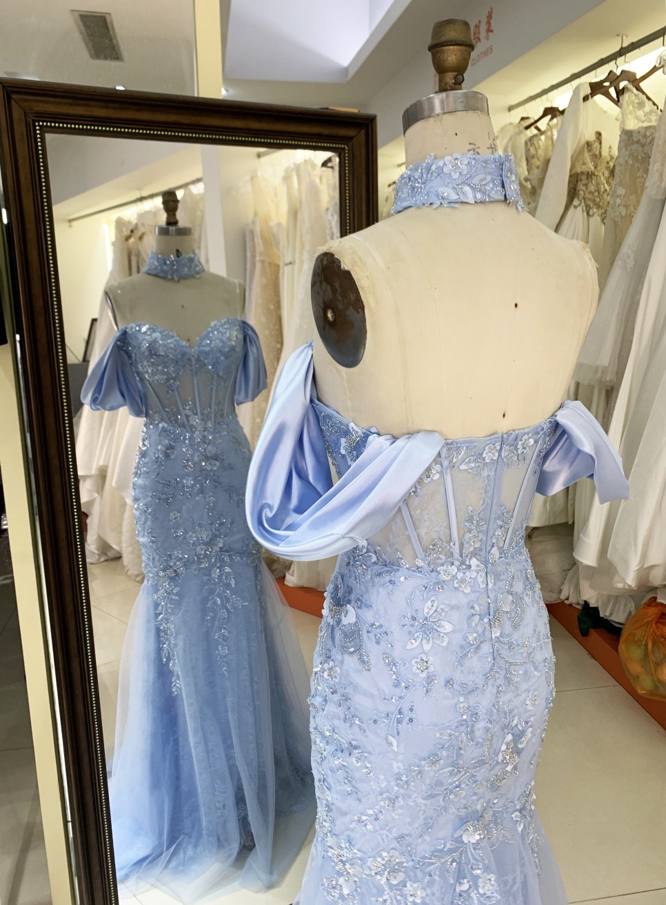 2025 New custom blue deep V-neck off shoulder strapless backless lace embroidery boning evening dress maxi dress prom dress