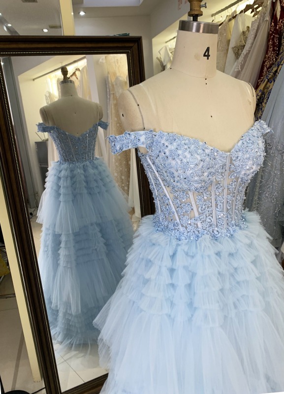 2025 Light blue off the shoulder lace embellished corset bodice princess ruffle tulle formal black tie prom dresses