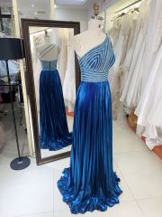 2025 New elegant glitter blue one shoulder crystal embellished gown satin fabric floor-length prom dress for women