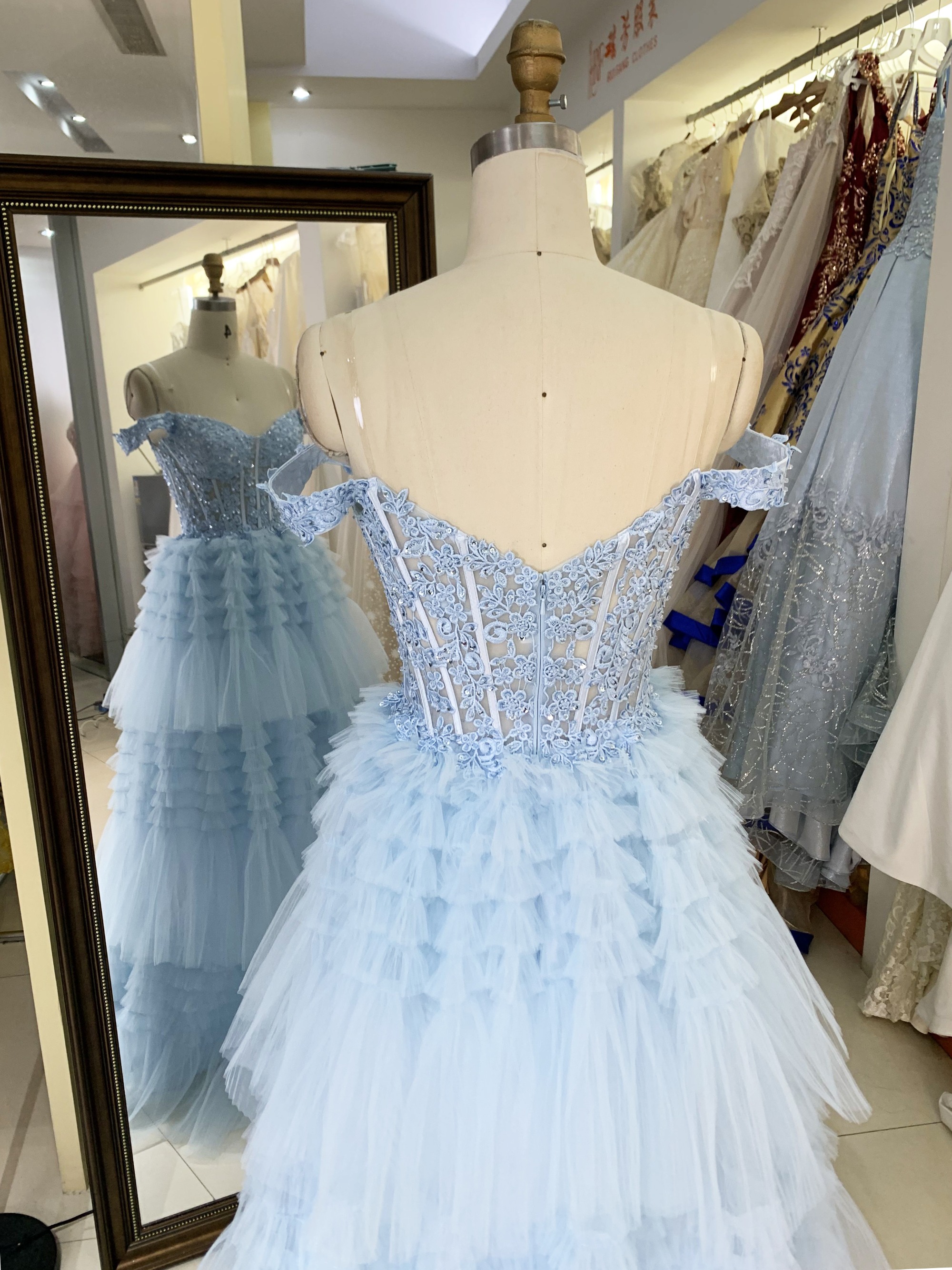 2025 Light blue off the shoulder lace embellished corset bodice princess ruffle tulle formal black tie prom dresses