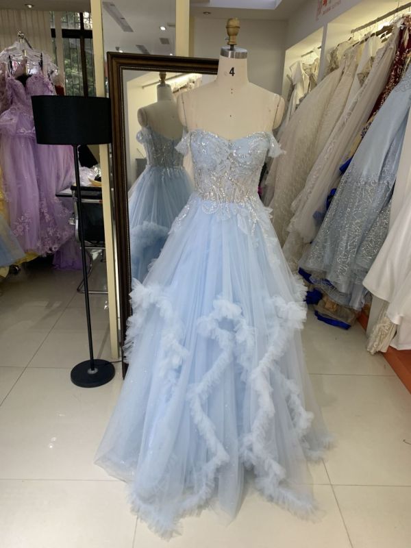 2025 light blue off the shoulder lace embellished corset bodice tulle formal princess ruffle prom dresses