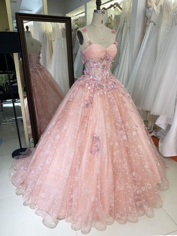 2025 New dress for a small girl for quinceanera with lace flower embroidery pink quinceanera dress