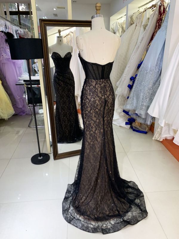Crystal embellished gown luxury long contract color evening dress black lace custom prom dress 2025