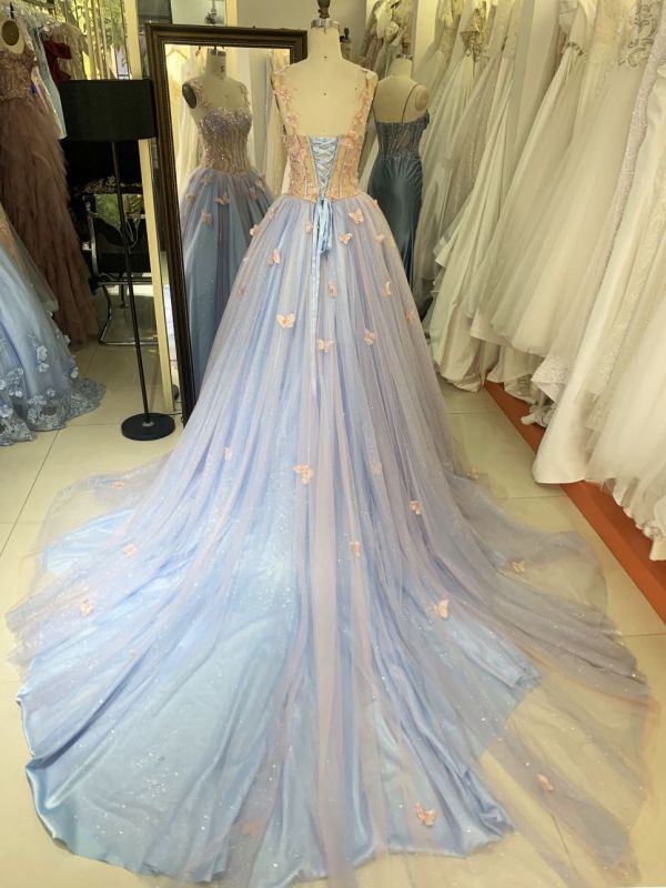 2025 New sky blue 3d butterfly sweetheart boning quinceanera dresses 15 ball dress for young girl