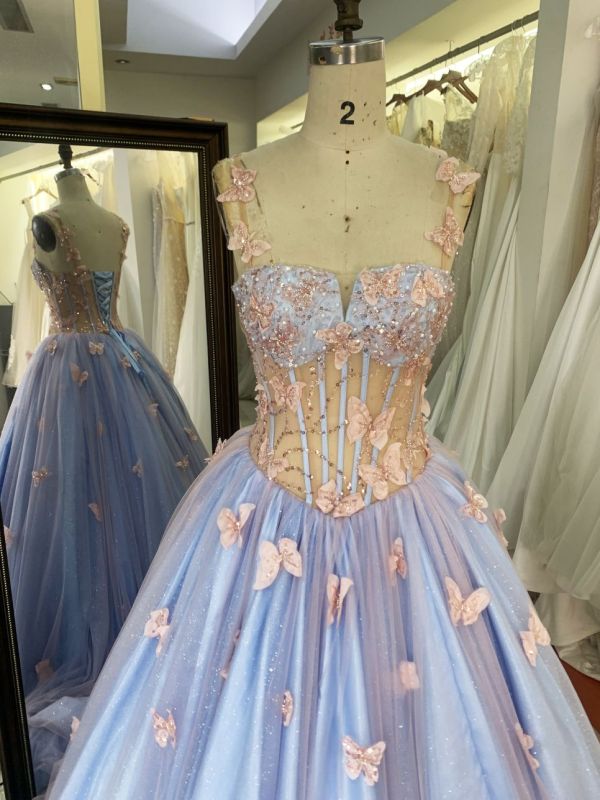 2025 New sky blue 3d butterfly sweetheart boning quinceanera dresses 15 ball dress for young girl