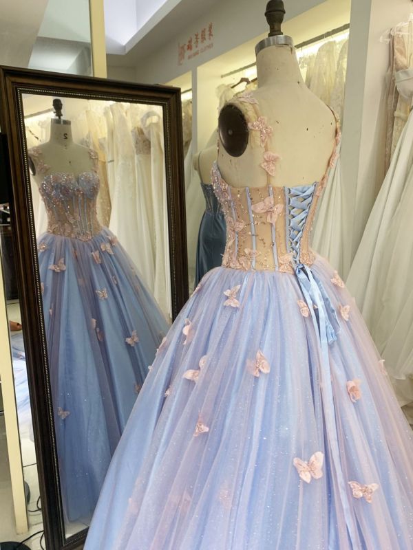 2025 New sky blue 3d butterfly sweetheart boning quinceanera dresses 15 ball dress for young girl