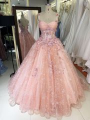 2025 New dress for a small girl for quinceanera with lace flower embroidery pink quinceanera dress