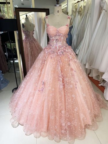 2025 New dress for a small girl for quinceanera with lace flower embroidery pink quinceanera dress
