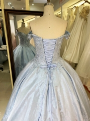 2025 New custom high quality latest 3D flowers lace hot-selling light blue ball gown fashionable quinceanera dress