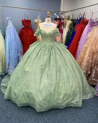 Quinceanera Luxury Beaded Glitter Embroidered Flower Ball Gown Prom Dress Sweetheart Quinceanera Dress 2025