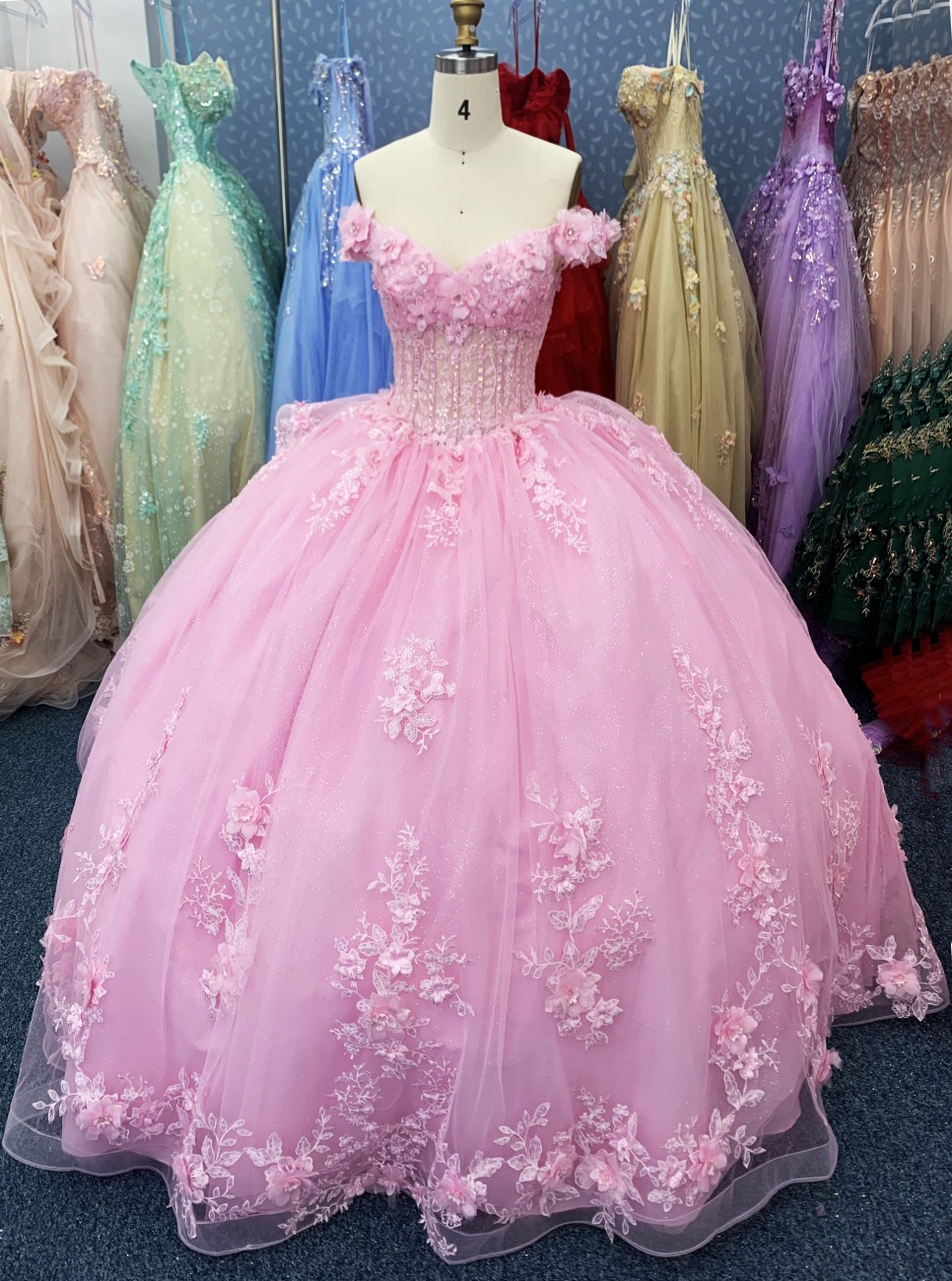 2025 Fashion Custom Sweet Pink Embroidery Coming of Age Ceremony Princess Carnival Dress Luxury Ball Gown Quinceanera Dress