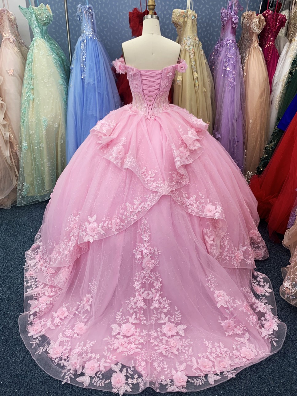 2025 Fashion Custom Sweet Pink Embroidery Coming of Age Ceremony Princess Carnival Dress Luxury Ball Gown Quinceanera Dress