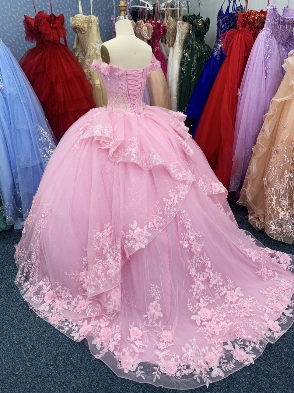 2025 Fashion Custom Sweet Pink Embroidery Coming of Age Ceremony Princess Carnival Dress Luxury Ball Gown Quinceanera Dress