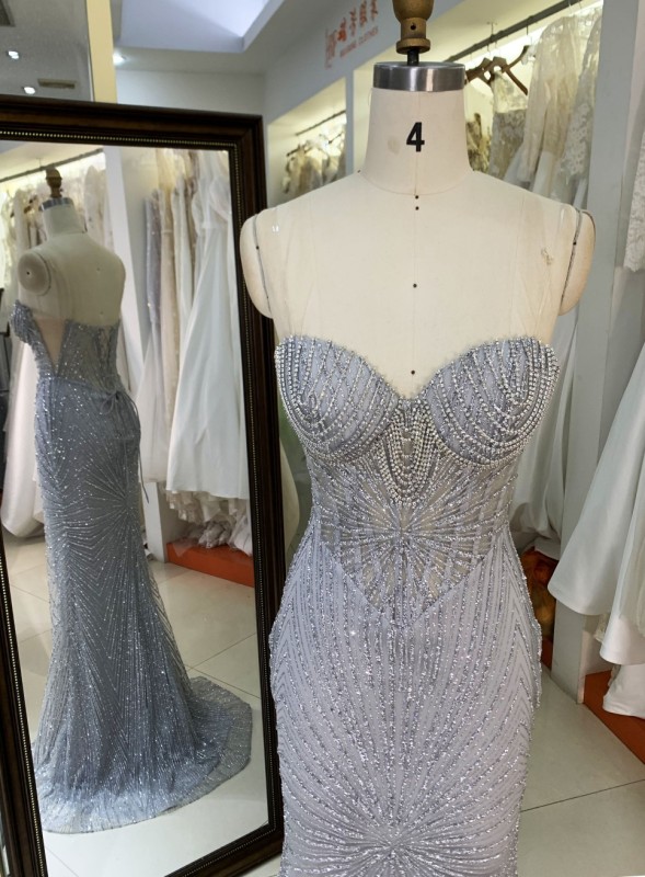 2025 New fashion design luxury silver crystal embellished rhinestones gown female corset lace up back mermaid prom dress