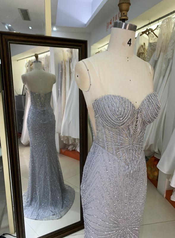 2025 New fashion design luxury silver crystal embellished rhinestones gown female corset lace up back mermaid prom dress