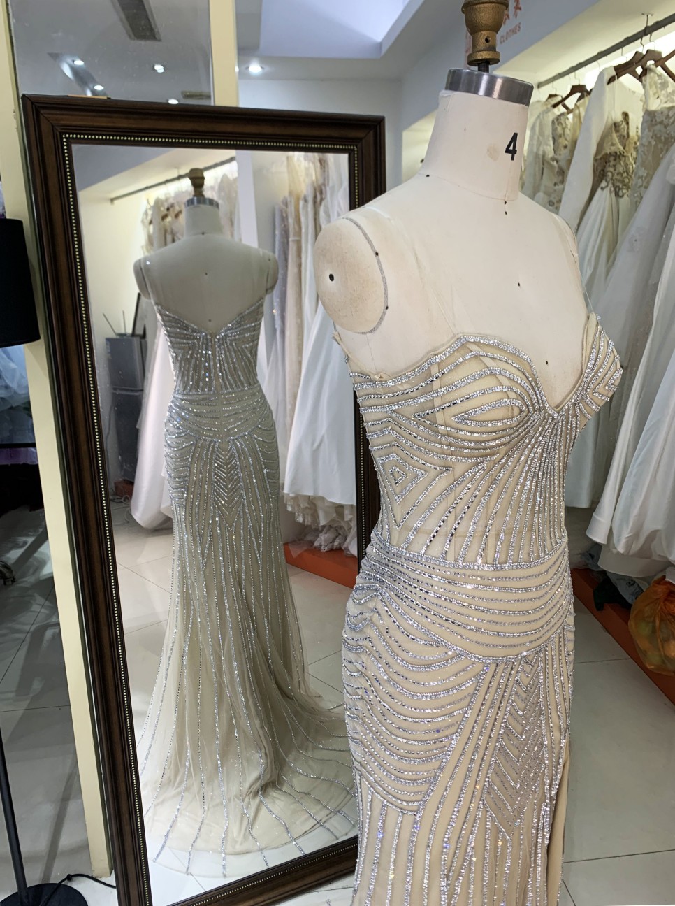 2025 New fashion chic design champagne crystal embellished gown corset strapless high slit evening dress prom mermaid dress