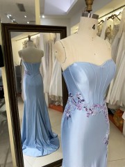 2025 Sleeveless Slit Gown evening dresses New satin prom floral dresses Embroidered Flower Prom Dresses For Women