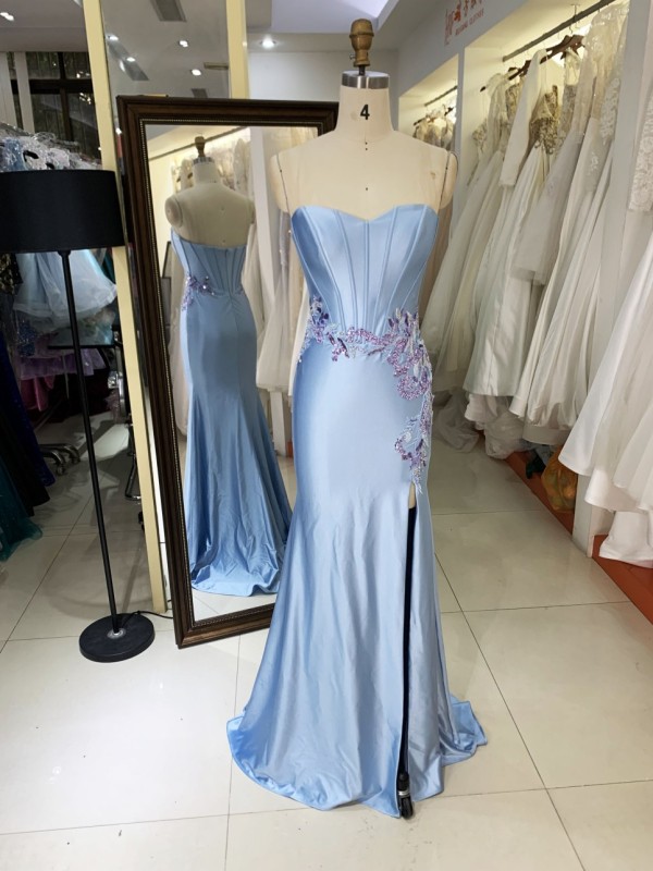 2025 Sleeveless Slit Gown evening dresses New satin prom floral dresses Embroidered Flower Prom Dresses For Women