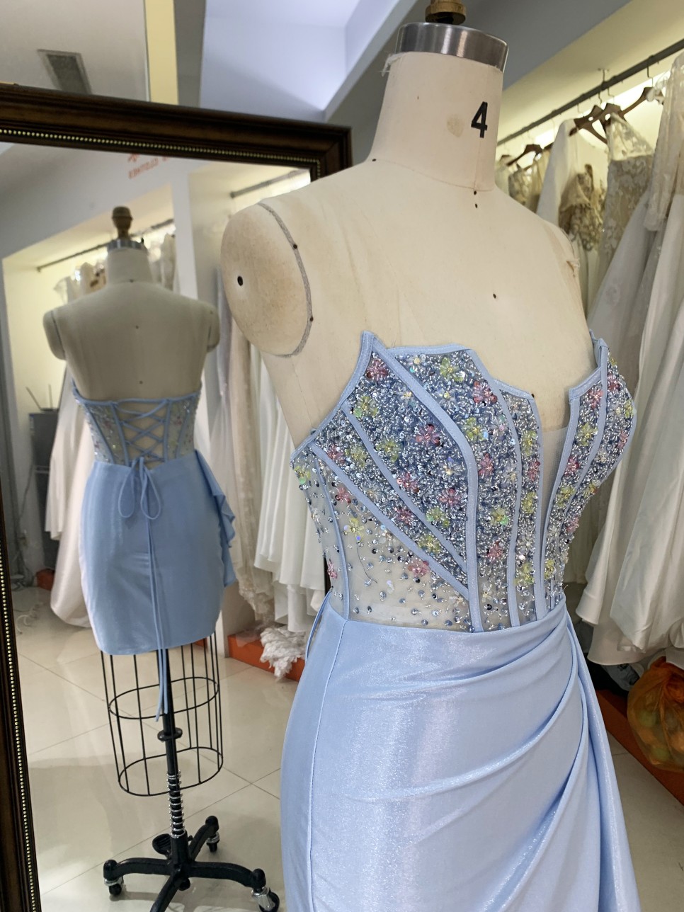 2025 New satin homecoming dress floral dresses for girls wholesale Beading Sequin Lace Back prom evening dresses