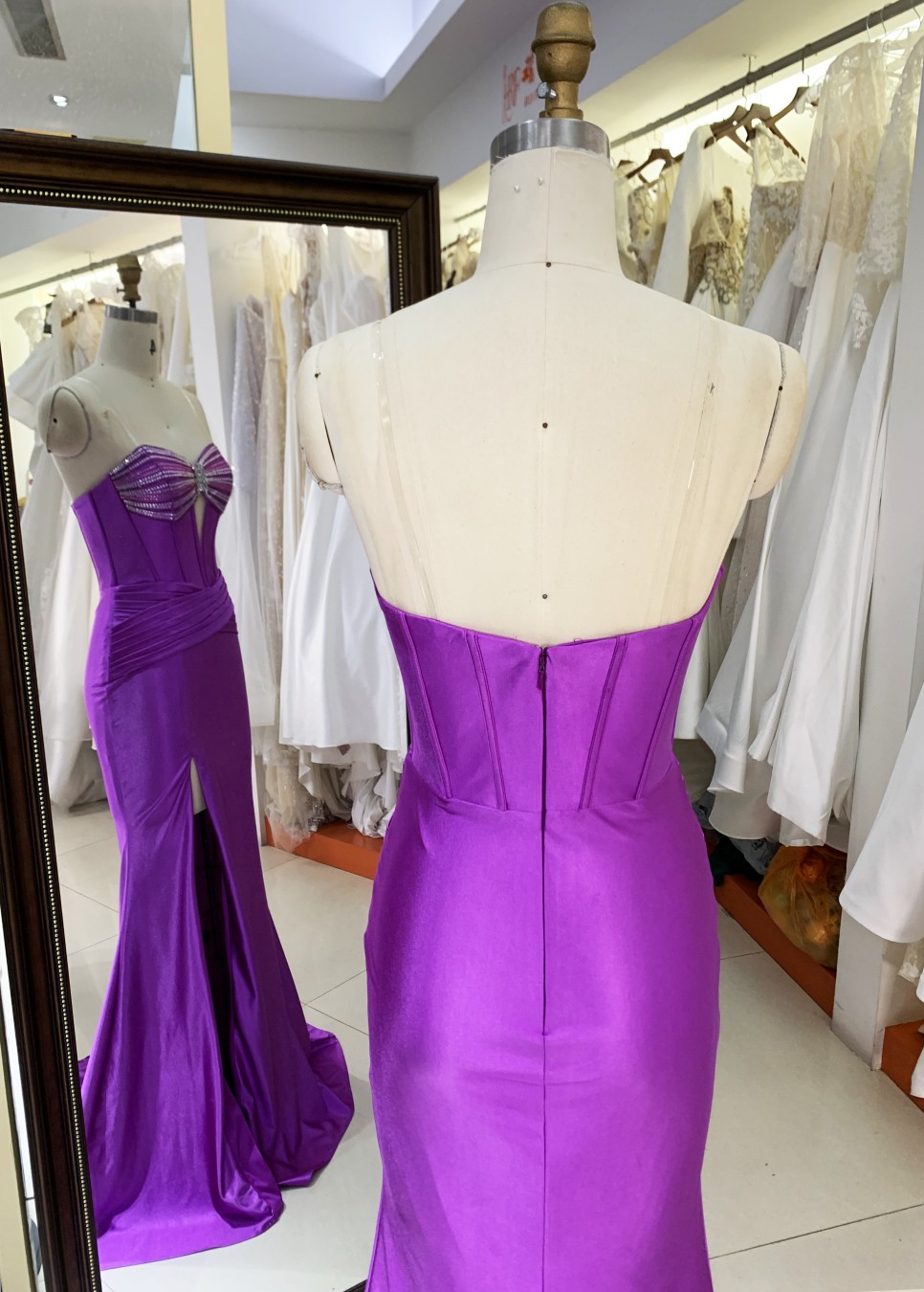 2025 Stunning embellished upper body sexy corset with crystal chain satin fabric party dress sequin mermaid evening dress