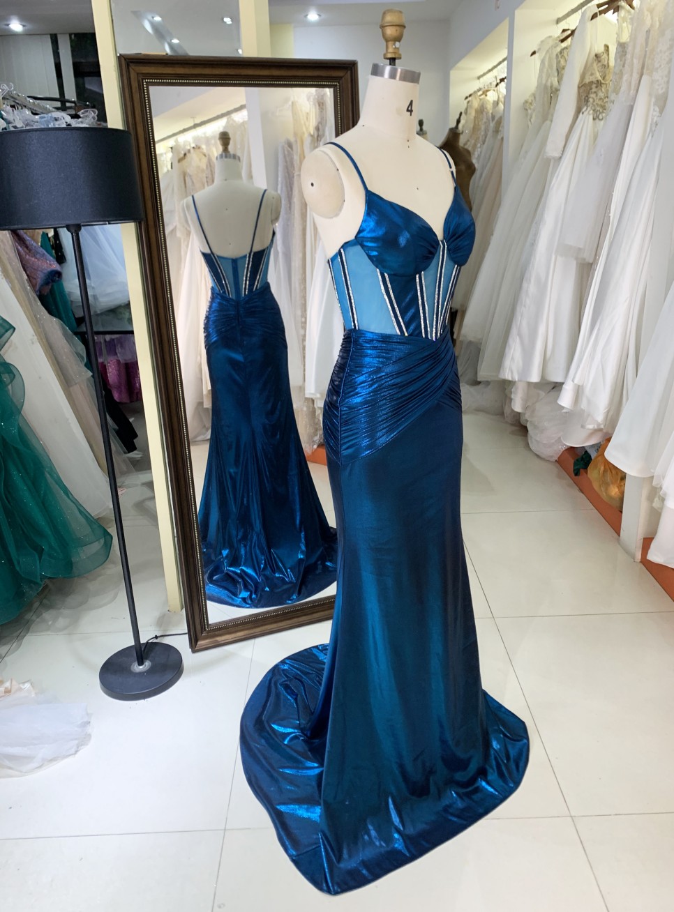 New Fashionable 2025 high quality elegant Teal sleeveless corset zipper up back mermaid fitted satin prom dresses