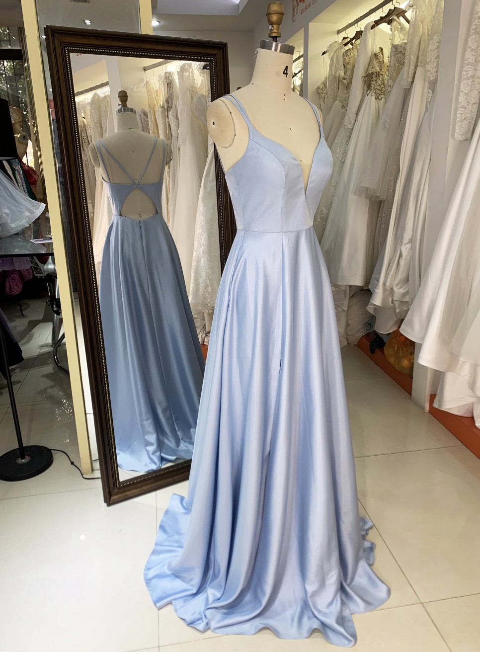 Factory Wholesale Elegant Long Prom Dresses Soft Smooth Satin V Neck Floor-length Evening Dress