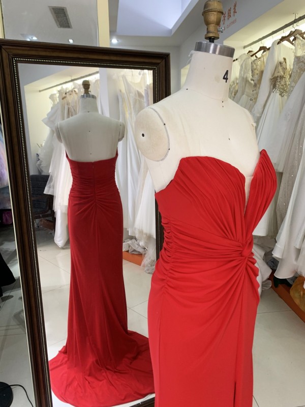 Elegant Long Prom Dresses with Split Red Evening Dresses New Products with Zipper Back