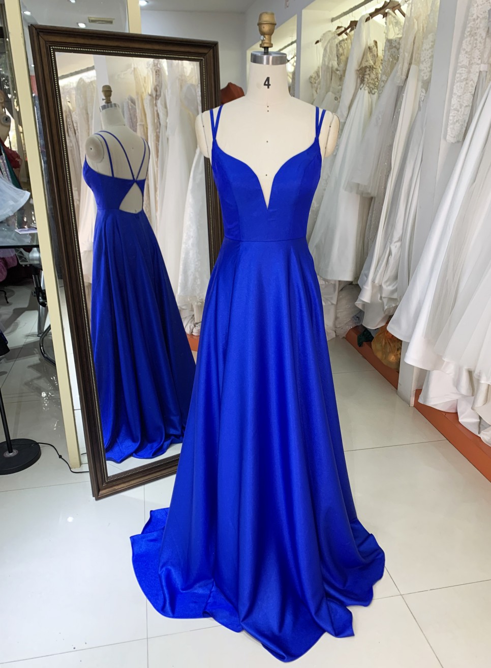 Factory Wholesale Elegant Long Prom Dresses Soft Smooth Satin V Neck Floor-length Evening Dress