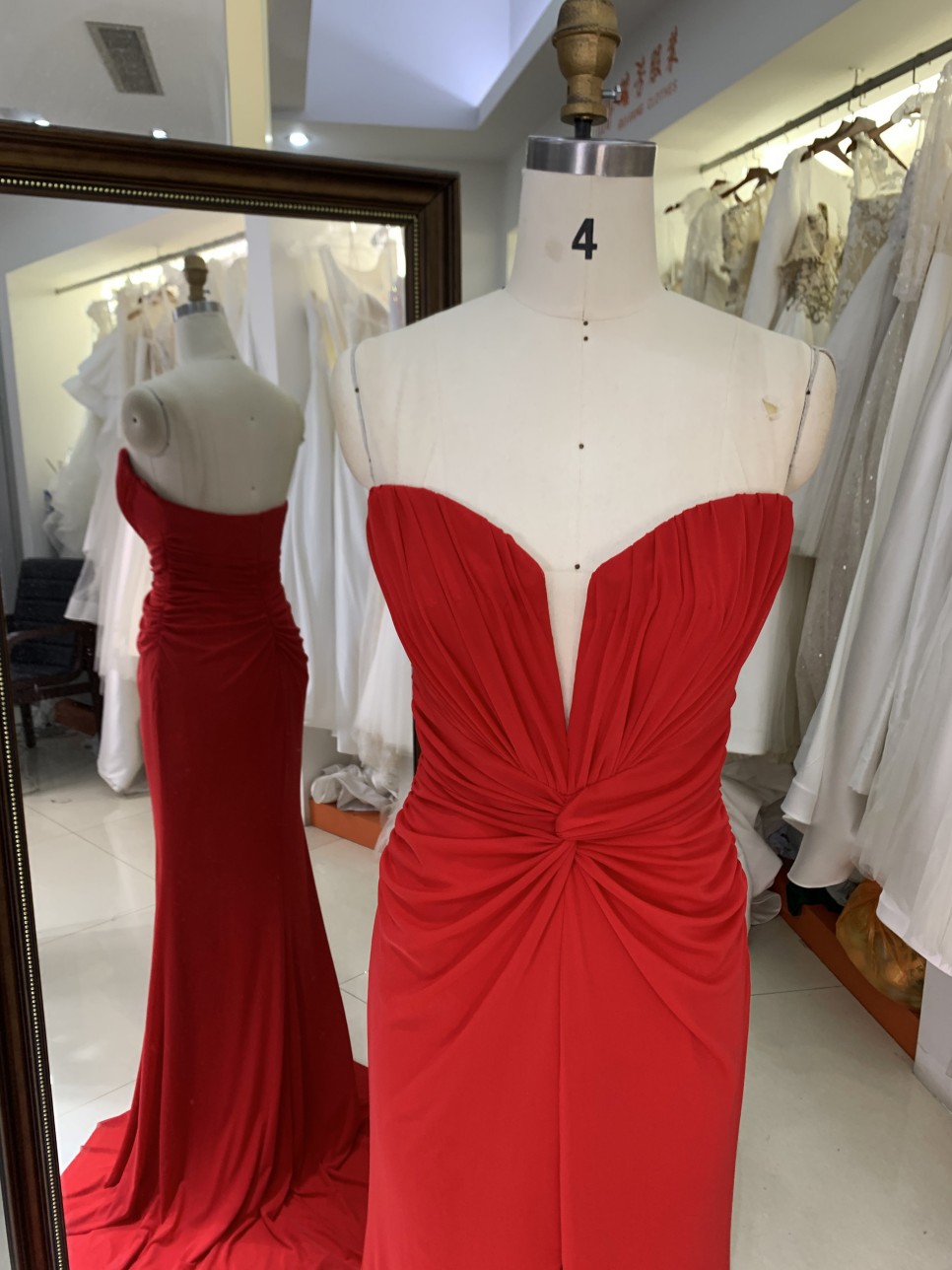 Elegant Long Prom Dresses with Split Red Evening Dresses New Products with Zipper Back