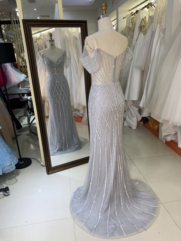 2025 Stunning Silver Embellished Bodice Beads Sexy Corset Crystal Chain Fabric Ball Gown Sequin Mermaid Evening Dress for Prom