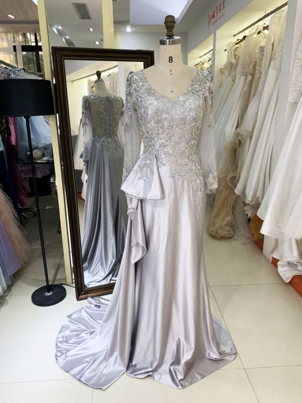 2025 New Luxury Silver Satin Mermaid Wedding Gown Handmade Beaded Embroidered and Pleated for Mother of the Groom