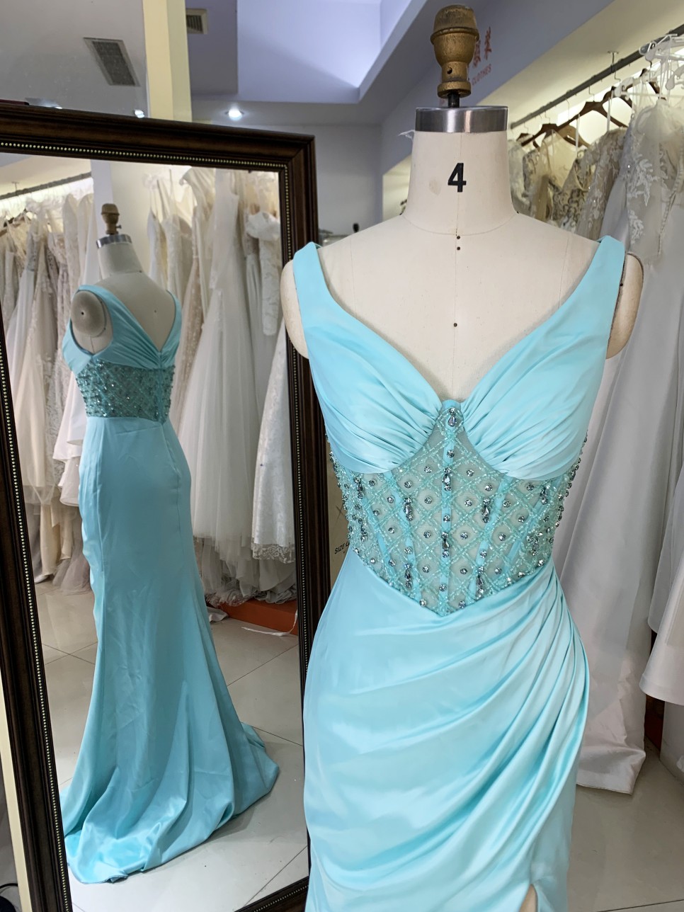 2025 Custom Light Blue Spaghetti Prom Dresses V-Neck Mermaid Crystal Beads Formal Party Dress with Slit Long Satin for Women