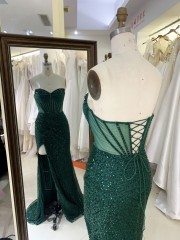 2025 Fashion Mermaid Emerald Green Prom Dresses V Neck Crystal Beads with Stones Boning Design High Slit Long Evening Dress