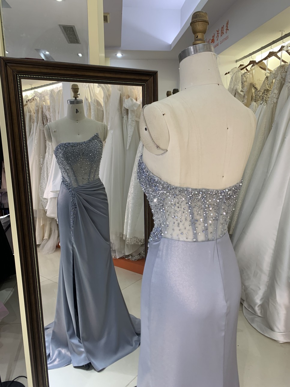 2025 Elegant Irregular Neck Sleeveless Crystal Beads Evening Dress with Stones Waist Pleat High Slit Zipper Back Party Dress