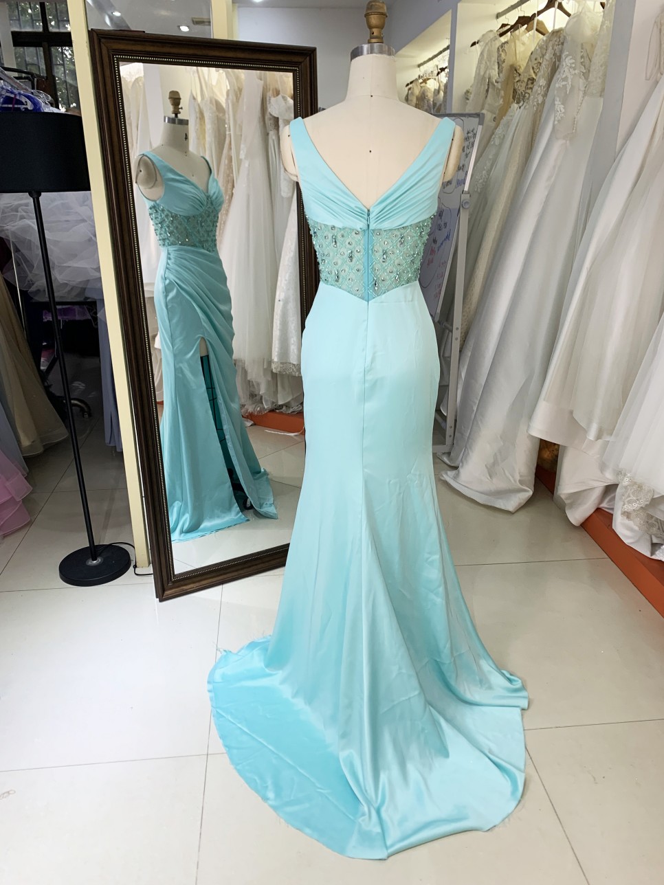 2025 Custom Light Blue Spaghetti Prom Dresses V-Neck Mermaid Crystal Beads Formal Party Dress with Slit Long Satin for Women