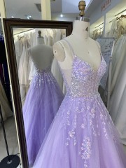 2025 New Lilac Elegant Princess Sleeveless A-Line Tulle Prom Night Dress with Plunging V-Neck Open Back Flower Evening Dresses