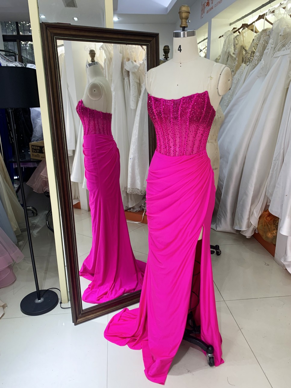 2025 High Quality Wholesale Fitted Prom Dress Rhinestone Mermaid Strapless Rhinestone Pleated Long Satin Fabric Prom Dress