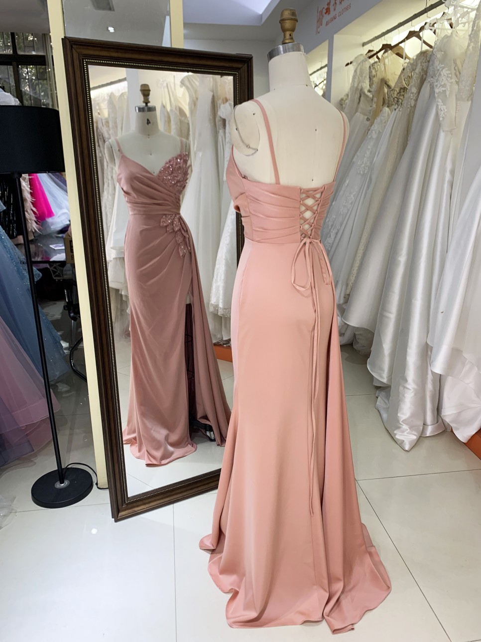 2025 New Elegant V-Neck Satin Evening Dress with Leaf Motif Rhinestones Daring High Slit - Crystal Embellished Party Dress