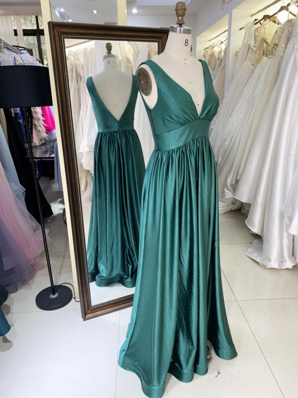 2025 New Emerald Green A-Line V-Neck Long Prom Dress Elegant Evening Gown High Slit Embroidery for Formal Graduation for Mother