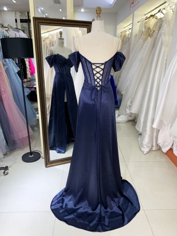 2025 Elegant Navy Blue V-Neck Satin Prom Dress with Crystal-Embellished Beaded Waist High Slit and Sequined Evening Dress